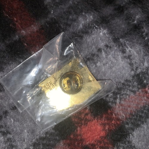 NSRA 1997 Street Rod Nationals Southwest Classic Car Auto Hat Pin Lapel - Picture 2 of 2