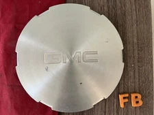 #FB (1) 2003 - 2007 GMC Sierra Yukon XL Denali OEM Center Cap P/N 9594519