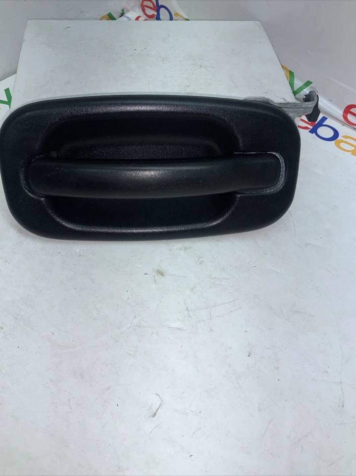 2004 Avalanche 1500 Outside Door Handle Passenger Rear Black OEM 15107655 - Изображение 2 из 4