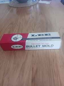 LEE R.E.A.L. BULLET MOLD DOUBLE CAVITY - 50 CAL 250 GRAIN EXCELLENT IN BOX