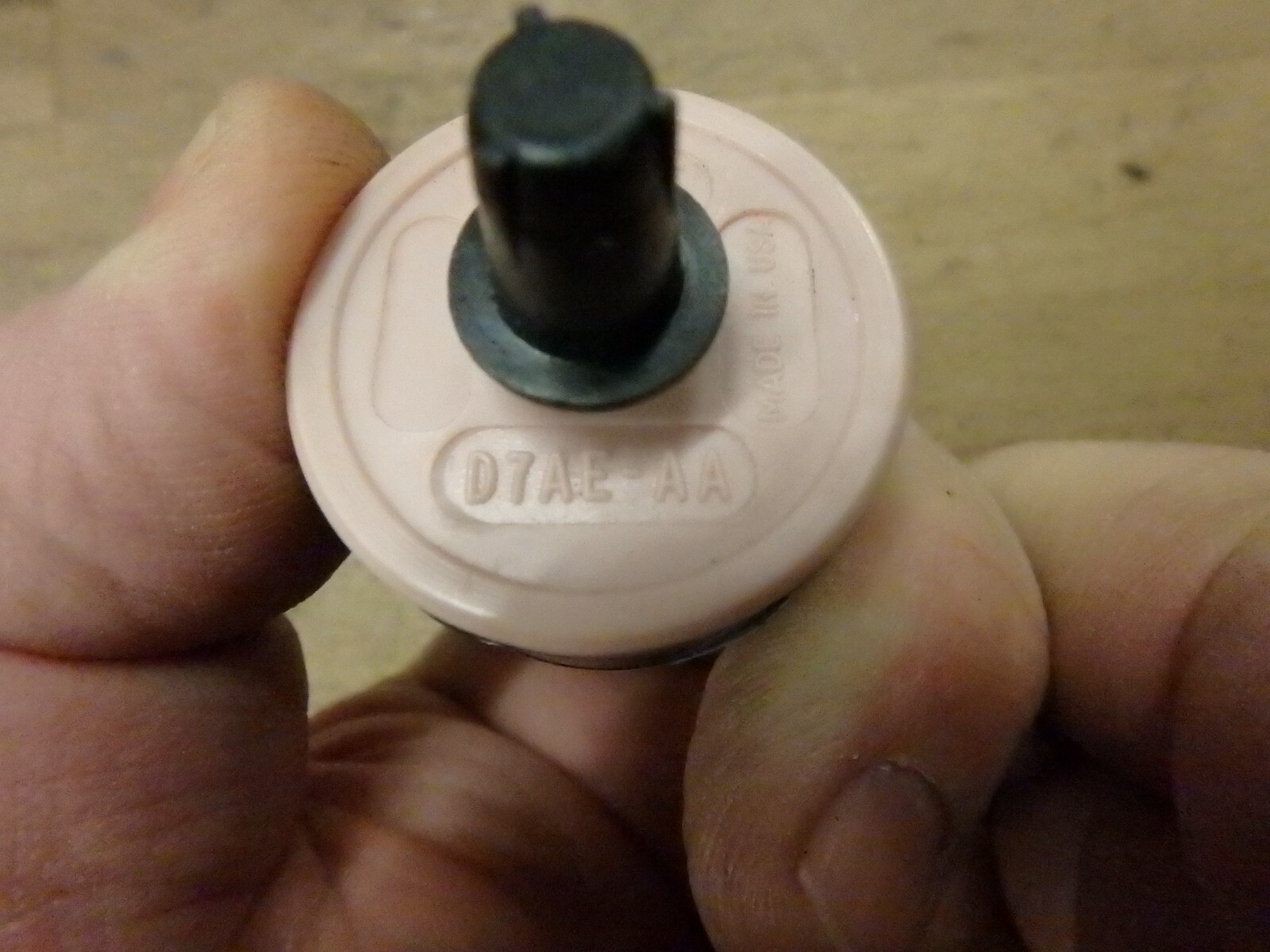 Ford Distributor Check ValveRetard Control Valve Motorcraft DY207