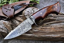 Custom Handmade Hunting Knife - Full Tang Damascus Steel Blade - Wood Handle