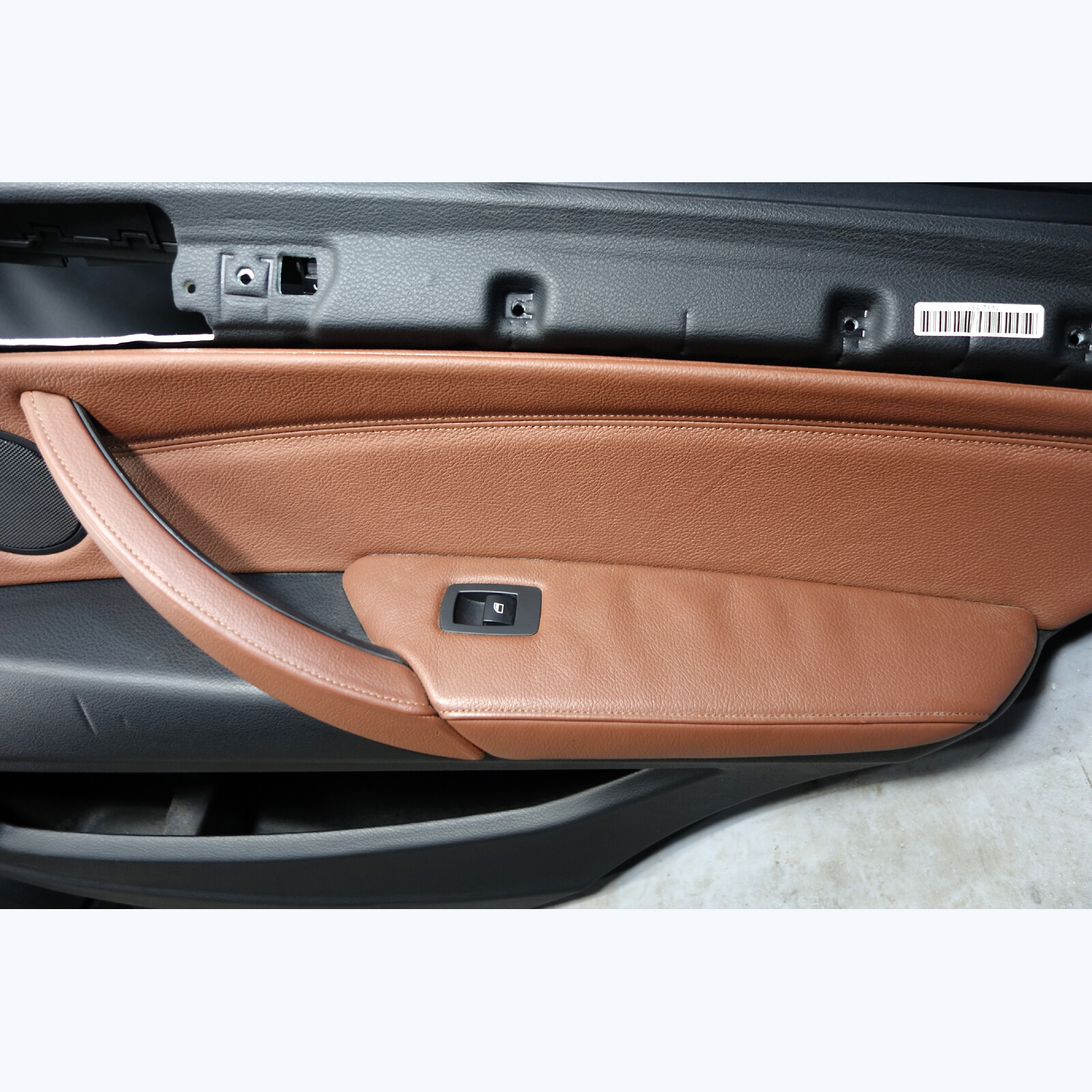 20072013 BMW E70 X5 SAV Rear Int Door Panels with Shades Cinnamon
