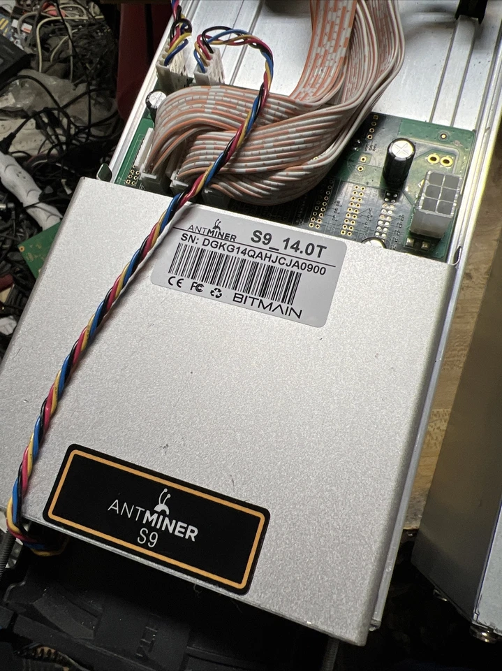 Bitmain Antminer S9_14.0T   Asic Miner BTC BCC w/APW3++ Power Supply  - Image 3 of 4