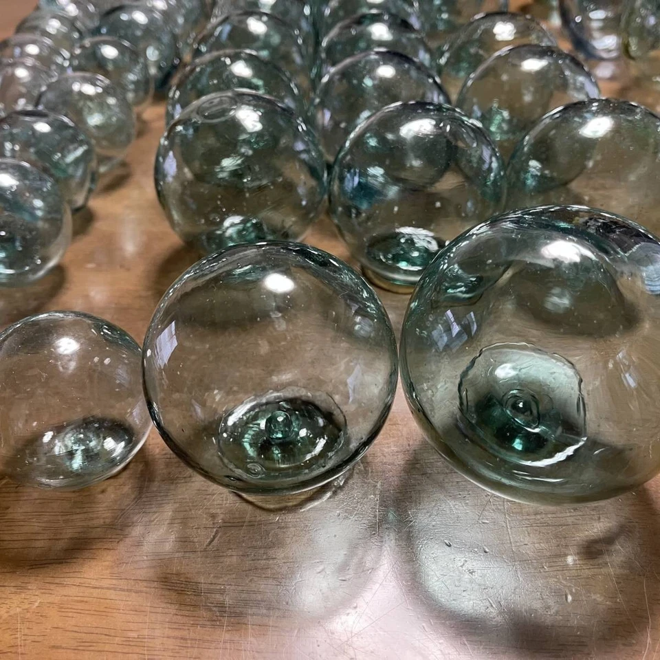 Antiguo Flotador de Vidrio Japonés Boya de Pesca Decoración De Colección Conjunto de 65 Lote a Granel Interior Foto 4 de 4