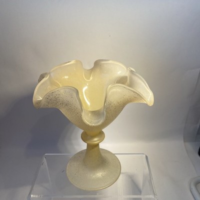 Seltene Vintage Art Deco Satin Pfirsich - Creme Tulpe Kunst Glas Vase um 1920/30er Jahre.