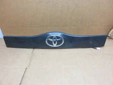 2004-2009 TOYOTA Prius gate hatch handle molding trim garnish