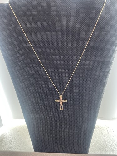 Vintage Black Hills 10kt gold Cross With 18” 14kt Gold Chain. - Picture 9 of 10