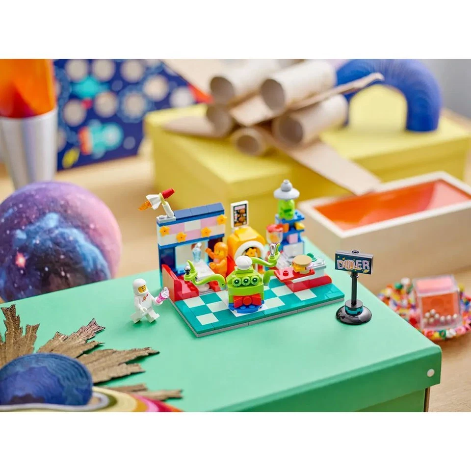 LEGO Ciudad Espacial Alienígena Diner Promocional Set 40687 - Imagen 3 de 4