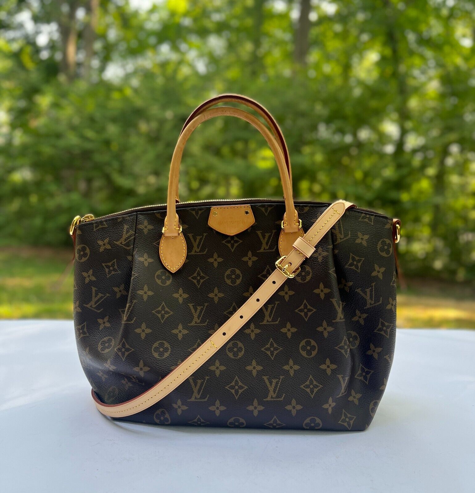 M48815 Louis Vuitton Monogram Turenne Handbags GM