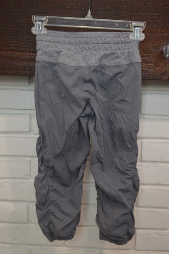 Ivivva Size 8 Girls Gray Pants Scrunched Leg Lightweight Athletic Pants VGUC! - Picture 8 of 9