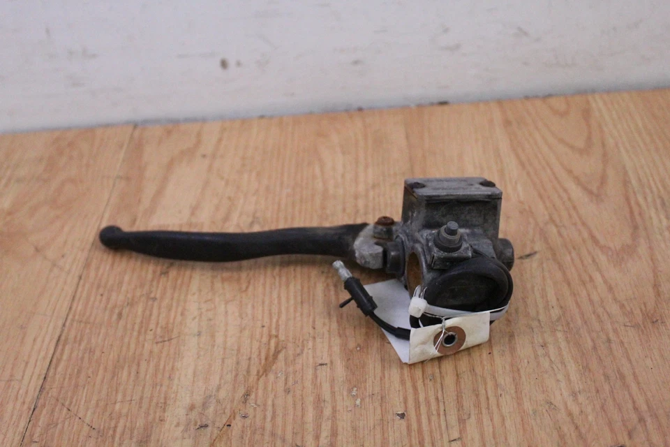 1987 Polaris Trail Boss 250 4X4 Left Front Brake Master Cylinder w/Lever Foto 3 de 4