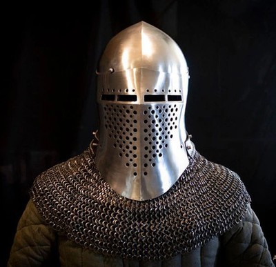 Medieval Bascinet Griffon Steel Training Helmet 18 Gauge Visor Helmet With Chain