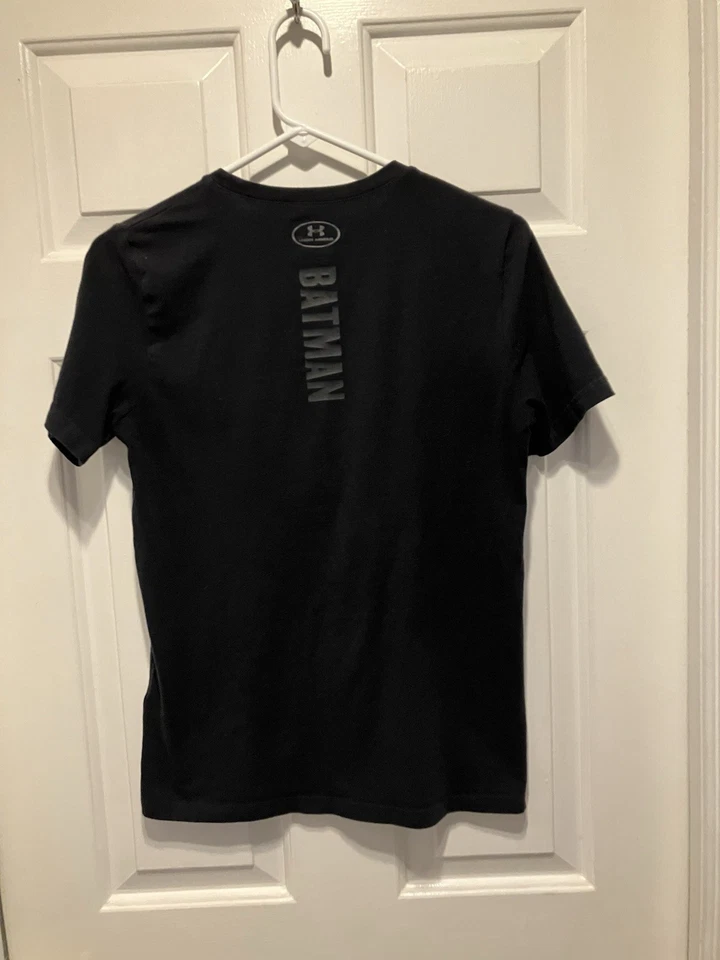 UNDER ARMOUR YOUTH BATMAN THE DARK KNIGHT T-SHIRT UA HEATGEAR TEE GOTHAM Large - Image 2 of 4