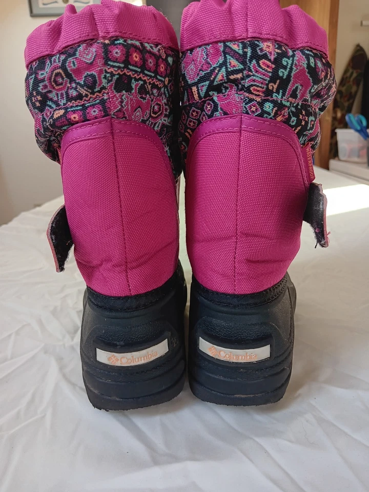 Botas de neve Columbia meninas rosa com padrão de bisão tamanho 12 BC 1327-665 - Imagem 2 de 4