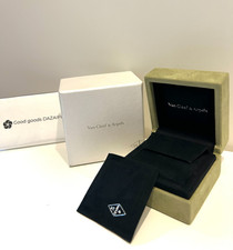 Van Cleef & Arpels VCA Earrings Box Green Sue...