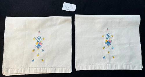 2 Vintage Cream Cotton Floral Embroidered Hand Towels 10x18