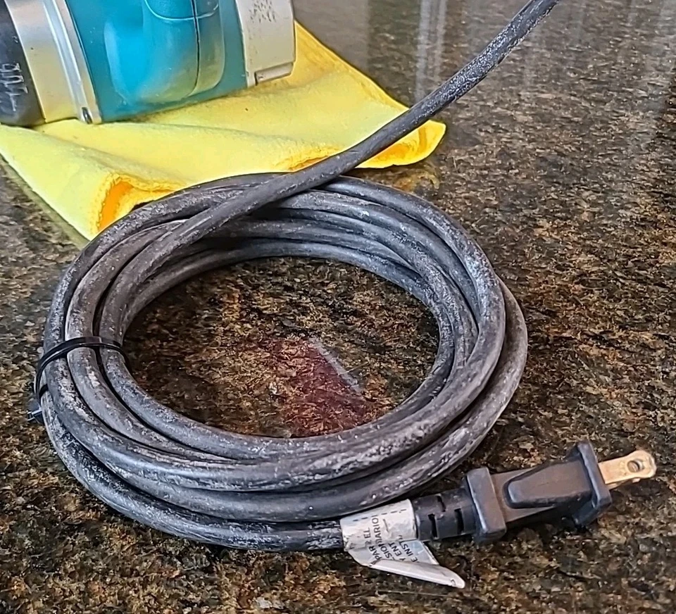 Makita 9403 Heavy-Duty Corded 4"x 24" Belt Sander 115V GUC - Image 4 of 4