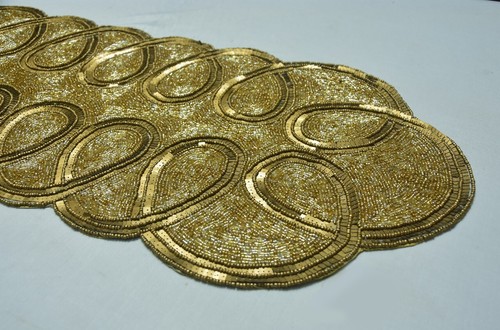 Gold Beaded Table Runner Teardrop Loop Design, Handmade Elegant Wedding Décor - Picture 2 of 2