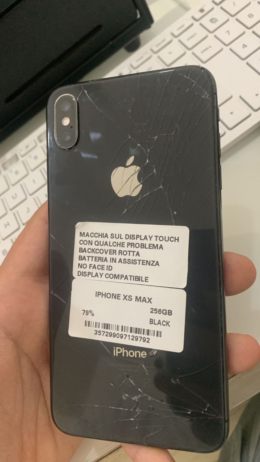 Foto 1 di 3