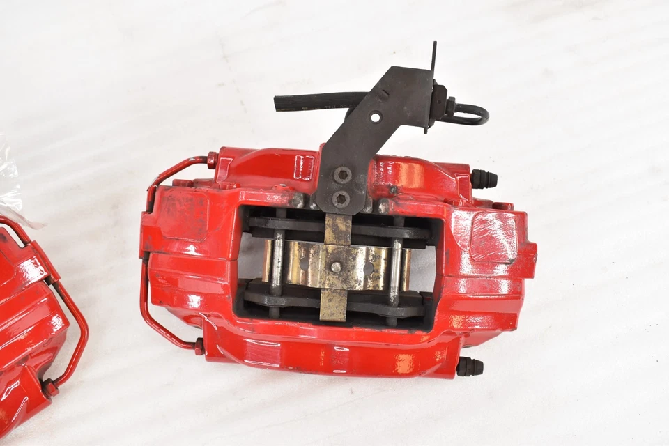 🚀 Pinzas de freno traseras izquierda y derecha Maserati Ghibli SQ4 2014-2017 OEM, P#6780000 Foto 4 de 4