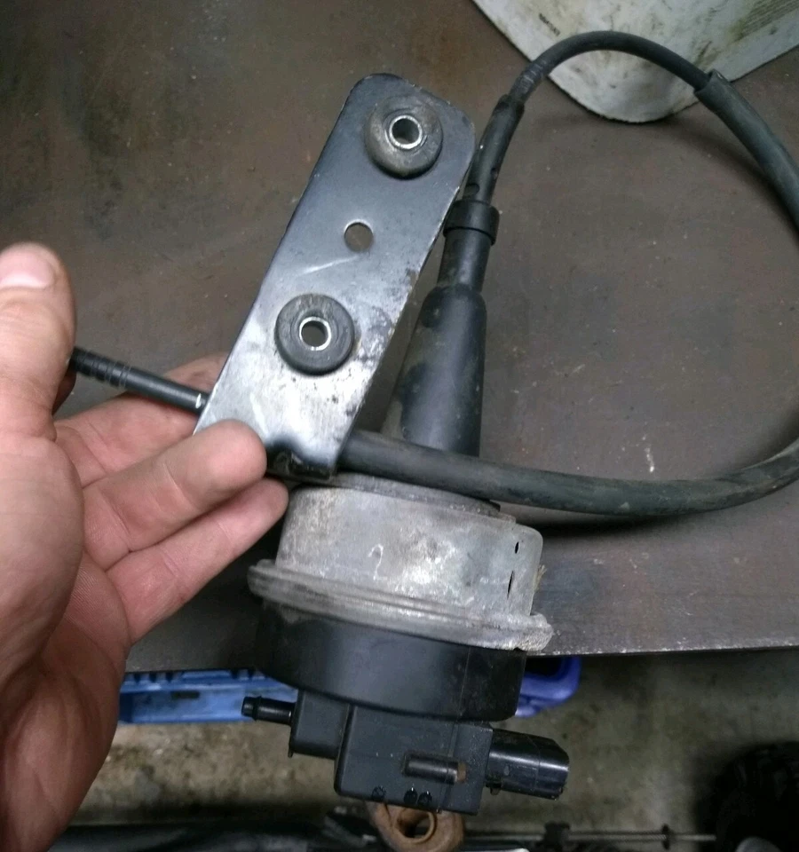 Unidad de montaje de control de crucero PLYMOUTH BREEZE 2,0 L 97-99 26914 Foto 3 de 4