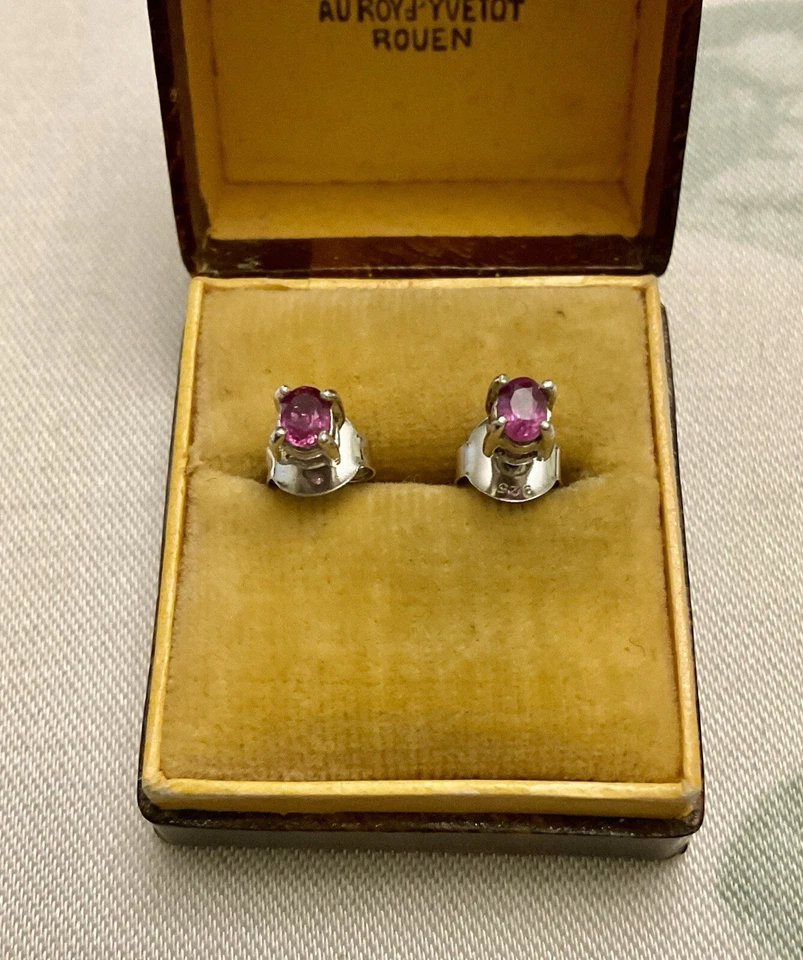 RUBIS Véritable, OR Blanc , ARGENT, Solitaires BOUCLES D’OREILLES ANCIENNES - Photo 1/4