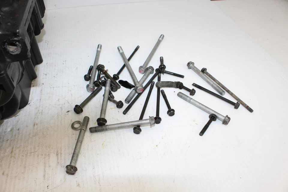 KAWASAKI ZR1200 ZRX1200 ZRX1200R ENGINE MOTOR CRANKCASE CRANK CASES BLOCK - Image 2 of 4