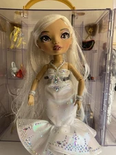 MGA Entertainment Rainbow High Vision Pop Sabrina St. Cloud Fashion Doll