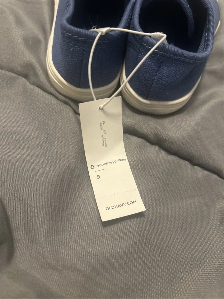 NWT Toddler Boys Old Navy Sneakers Blue Size 9 - Image 2 of 3