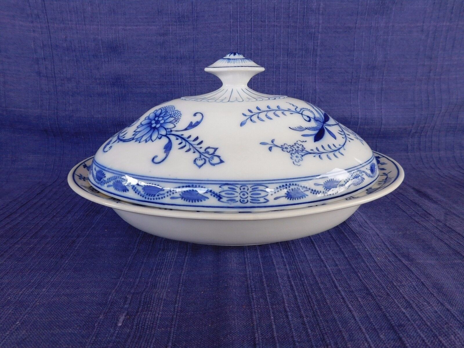 Antique Villeroy & Boch COVERED DIVIDED SERVING BOWL ca 1874-1920s BLUE ONION Darmowa dostawa