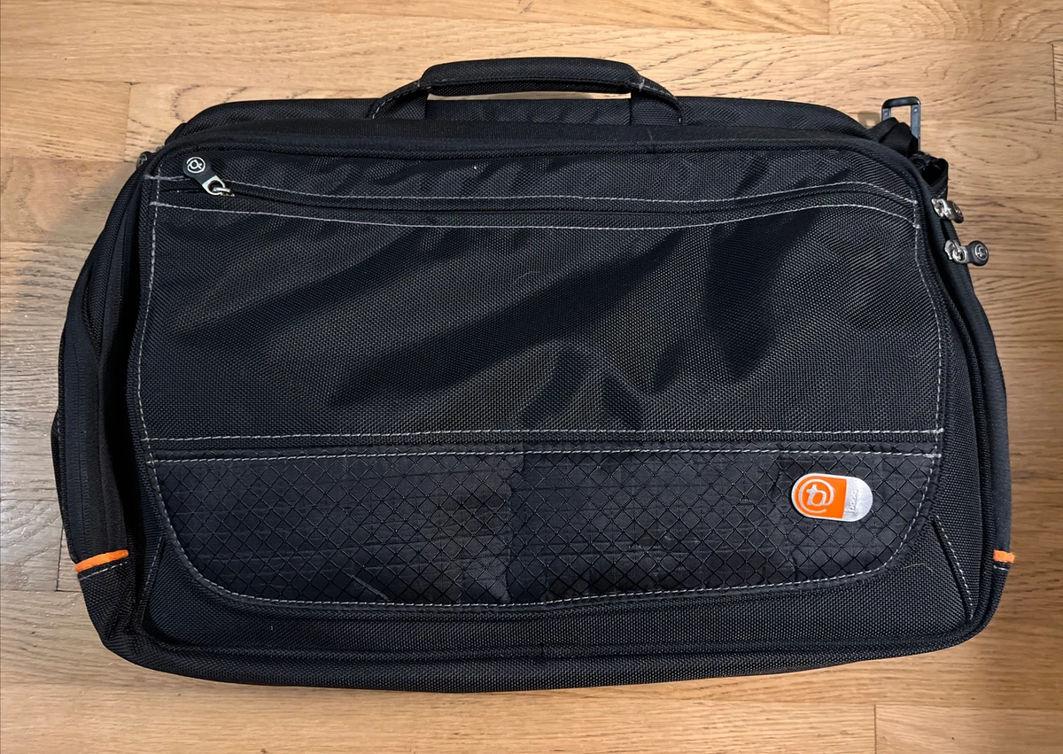 Booq clearance laptop bag