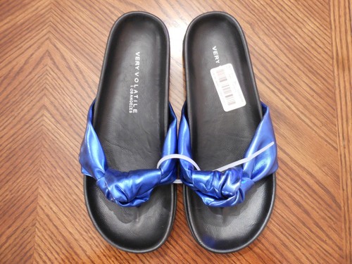 New $40 VERY VOLATILE Los Angeles Metallic Blue Flip Flop Thong Sandals Sz 8