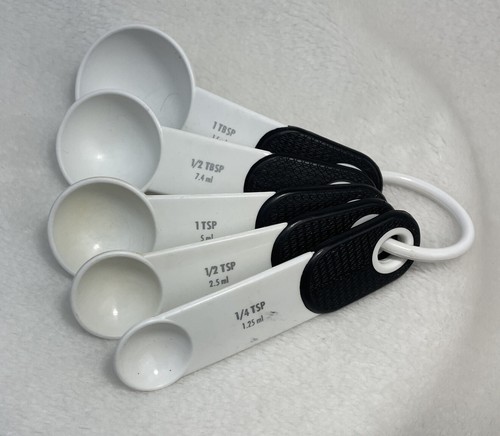 White & Black KITCHENAID 5 PC MEASURING SPOONS SET WITH RUBBER GRIPS/ring - Picture 3 of 7