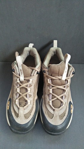 Salomon Womens Hiking Shoes in VGC European size 40 - Picture 3 of 12