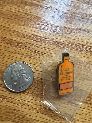 Bulleit Bourbon Frontier Whiskey Bottle Pin 2018 Kentucky Lapel Pin Collectable