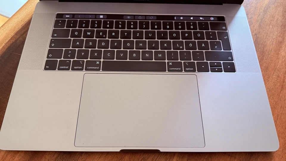 Apple MacBook Pro 15" 2018 · i9 · 32GB · 2TB, Foto 4 von 5