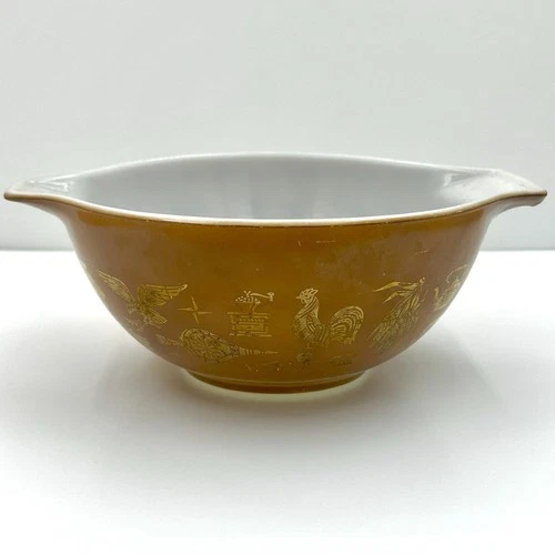 Vintage Pyrex Early Americana #442  1-1/2 Qt Cinderella Mixing Bowl Brown & Gold