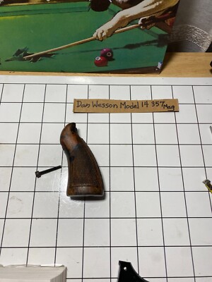 Dan Wesson Model 14 357 mag wood grip and facory screw