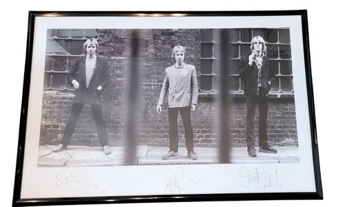 Gerahmter THE POLICE Sting 2007 Reunion Tour 36x24 Schwarz-Weiß-Druck - Bild 1 von 8