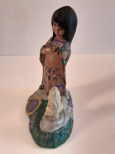 Scultura Sundance ragazza indiana nativa americana che gioca con un coniglio - Foto 5 di 10
