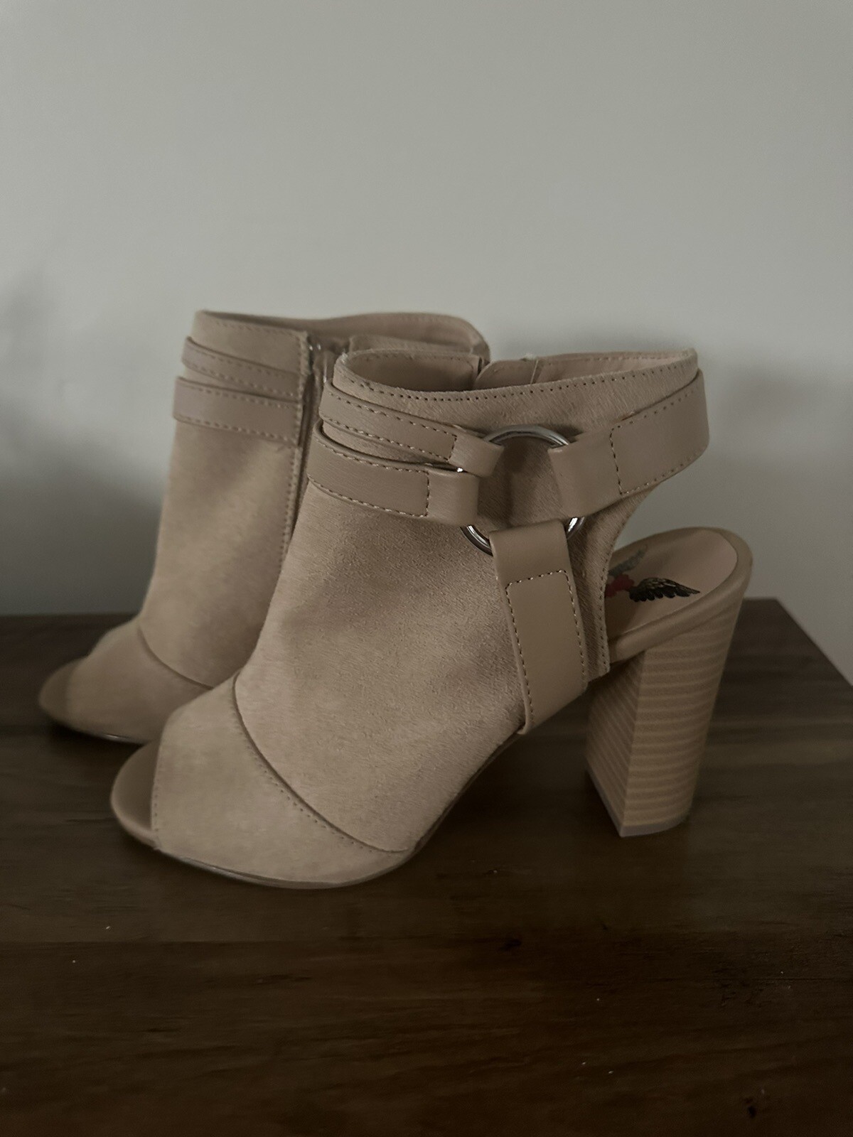 Stylish Women's Heels for Every Occasion-image