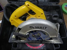 DEWALT Corded Circular Saw DW359 7 1/4" Blade NICE IN CASE
