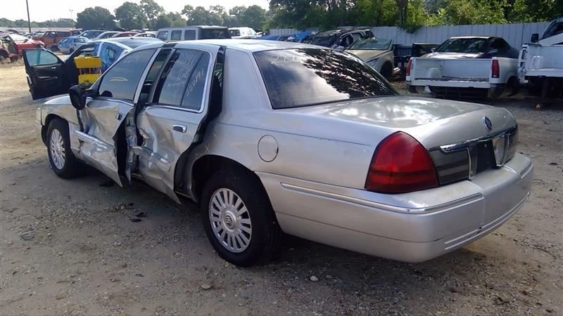 (LOCAL PICKUP ONLY) Hood Fits 98-11 CROWN VICTORIA 971114 - Image 3 of 4