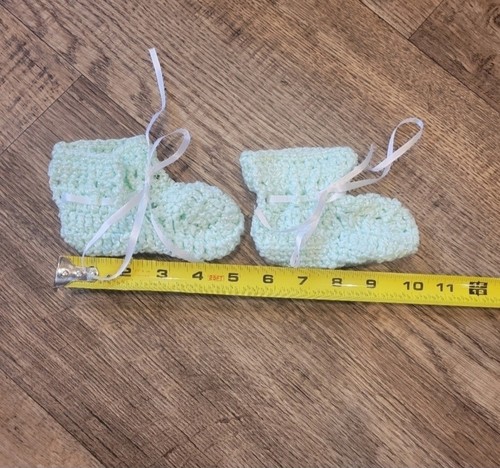 Gehäkelte Handarbeit helltürkis Baby/Puppendecke/Stiefel/Motorhaube/und Pullover - Bild 8 von 12