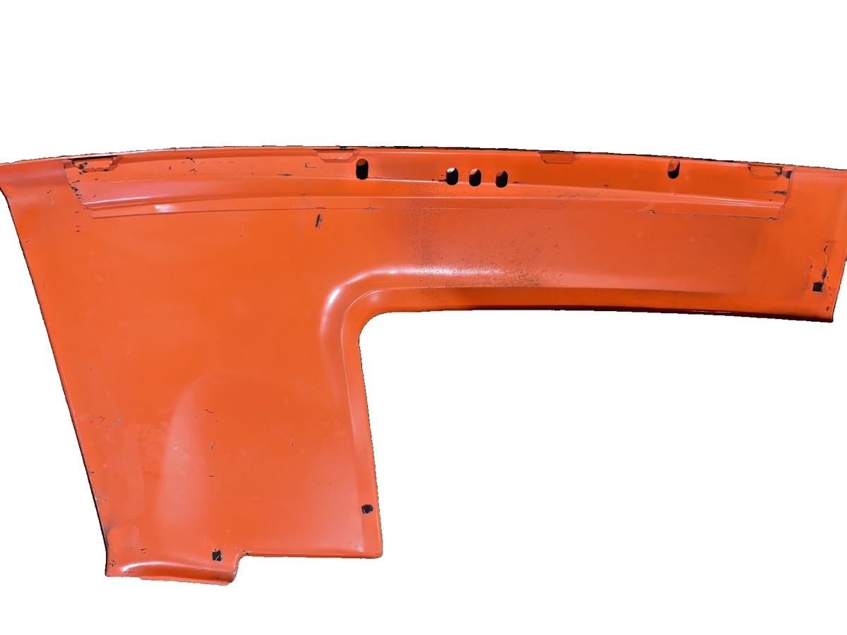 USED R.H. SIDE HOOD PANEL FOR ALLIS CHALMERS 7000 TRACTOR REF