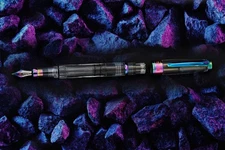 TWSBI Diamond 580 Iris Fountain Pen Brand New, Sealed, Limited Edition Rainbow