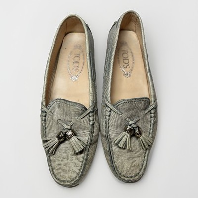 Tod's Womens 7 37 Leather Tassel Moccasin Driving Loafers Italy Made Shoes Gray