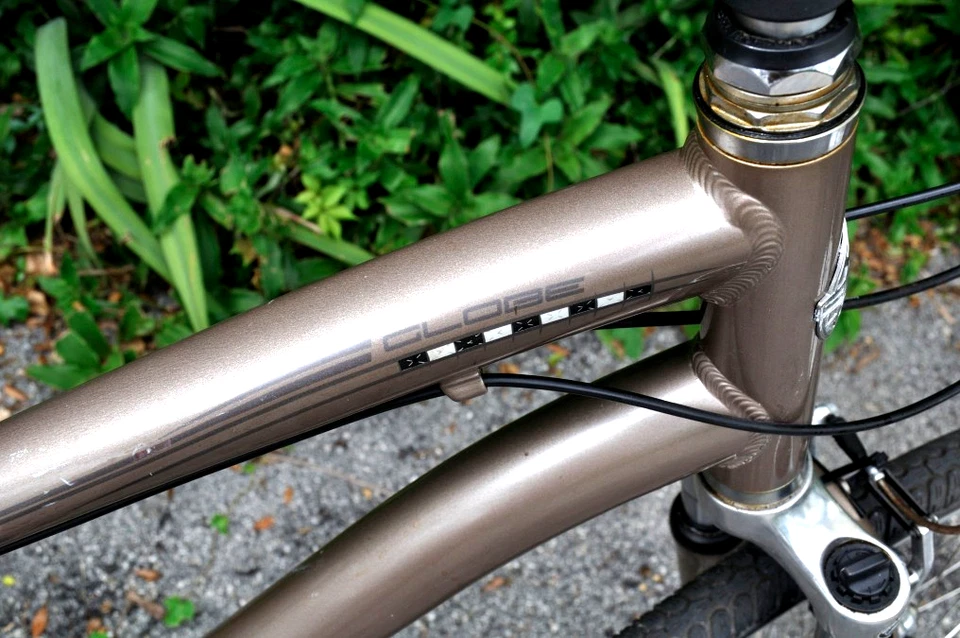 Bicicleta híbrida de ciudad cómoda resistente de 21 velocidades Specialized Globe beige Foto 4 de 4