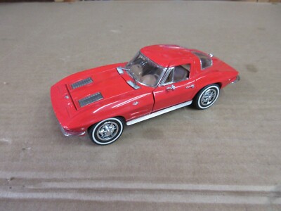 Vintage 1963 Chevrolet Corvette Stingray Split Window 1989 Franklin Mint Model 